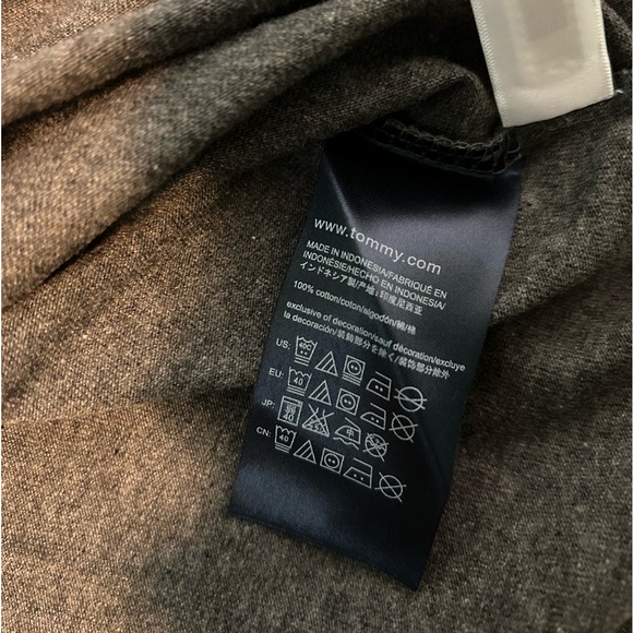 Tommy Hilfiger Short Tee - Picture 3 of 4